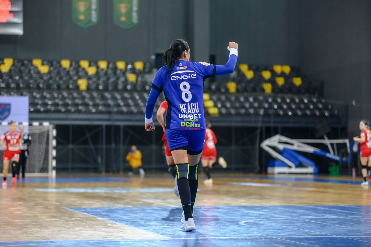 CSM București a câștigat derby-ul cu SCM Rm. Vâlcea, în ciuda problemelor de lot! Urmează șocul din Liga Campionilor