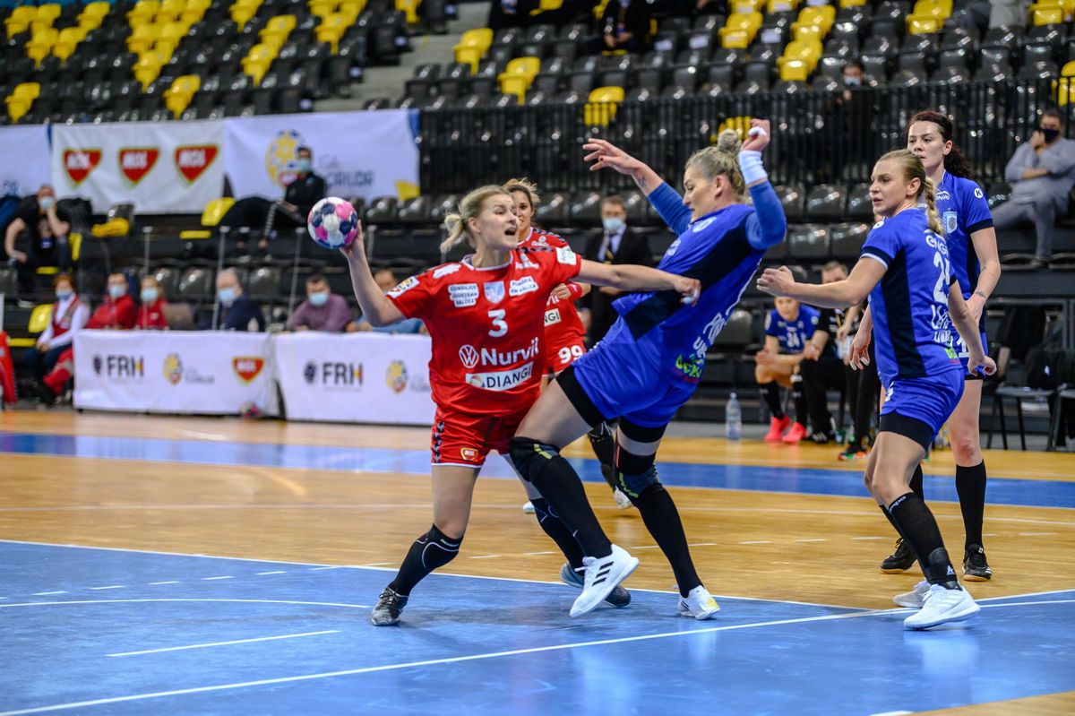 CSM București a câștigat derby-ul cu SCM Rm. Vâlcea, în ciuda problemelor de lot! Urmează șocul din Liga Campionilor