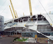 Acoperiș arena O2, distrus de furtună