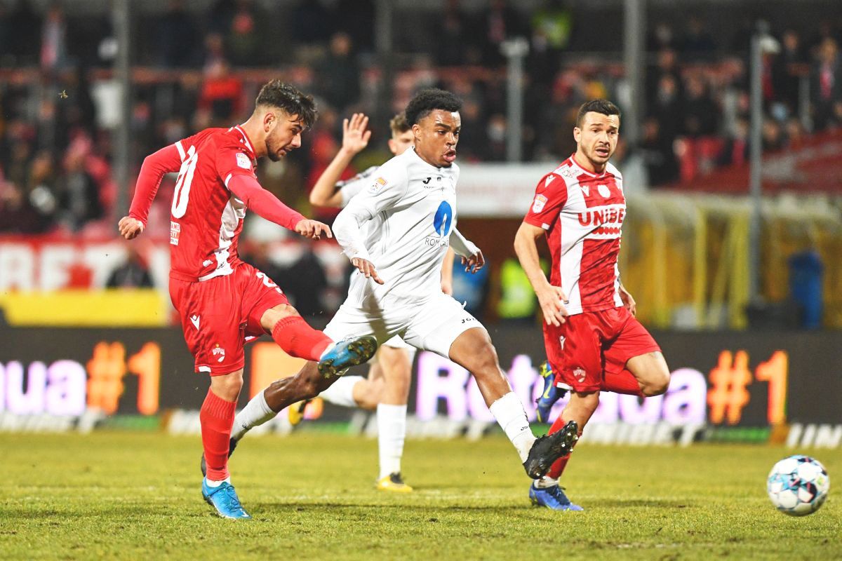 „Poker” în Ștefan cel Mare » Dinamo s-a distrat cu Gaz Metan, o echipă prăbușită! Premieră din 2018