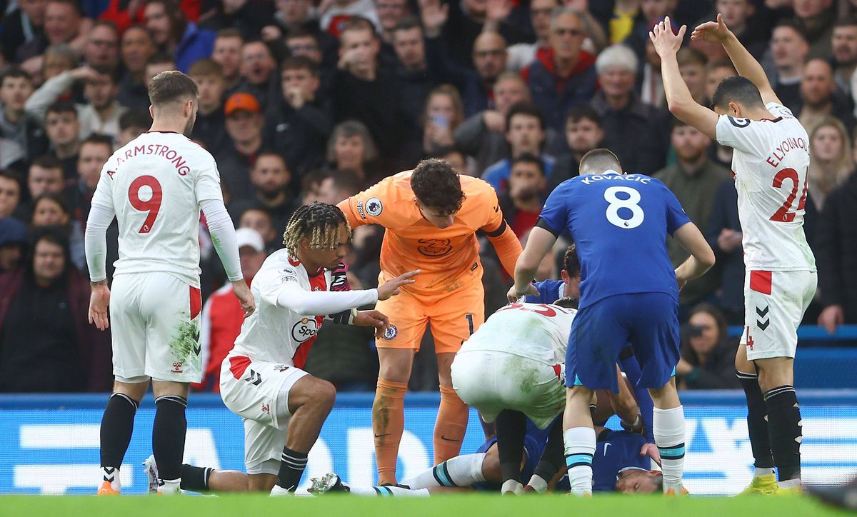 Momente delicate pe Stamford Bridge » Căpitanul lui Chelsea a avut nevoie de mască de oxigen