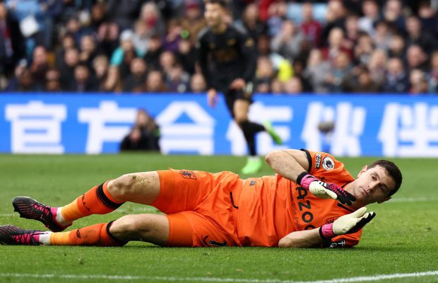 „Dibu” Martinez și-a enervat antrenorul: „Nu mi-a plăcut”