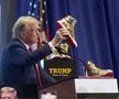 Donald Trump a lansat o linie de încălţăminte » Cât costă pantofii sport aurii