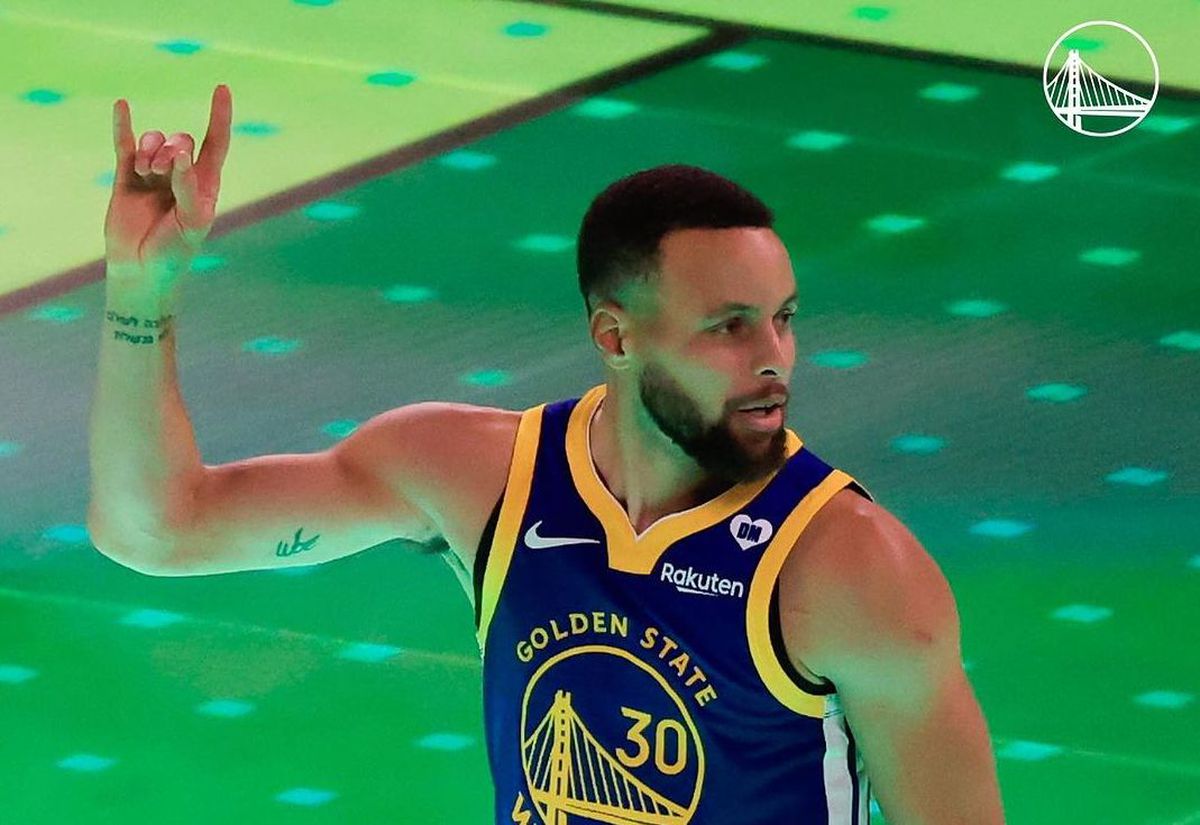 Sabrina Ionescu l-a înfruntat pe Steph Curry la All Star Game! Ce s-a întâmplat la duelul istoric