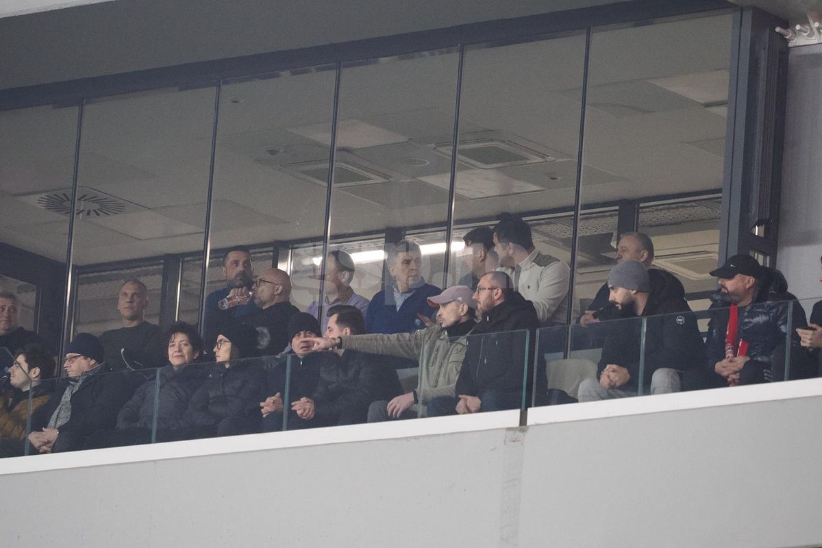 Ce nu s-a văzut la TV la Dinamo - Oțelul 3-1: surprins în ofsaid la „oficială” de fotoreporterul GSP