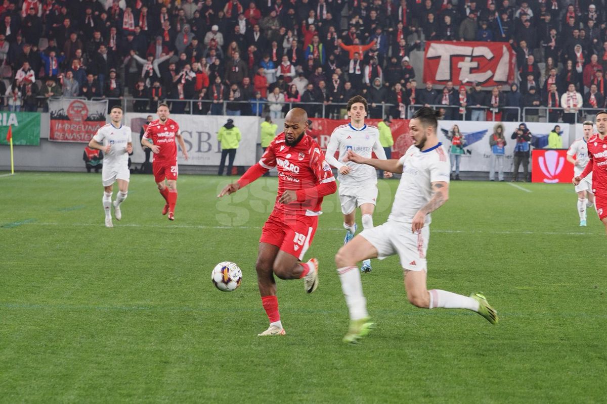 Dorinel Munteanu riscă o suspendare de 9 etape după meciurile cu Rapid și Dinamo în București!
