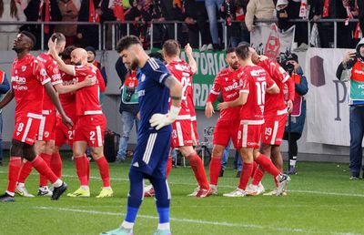 Dinamo - Oțelul 3-1 » Roșu aprins, Dinamo se ridică! Trupa lui Kopic a neutralizat-o și pe Oțelul. Cronica și notele date de Cristian Geambașu