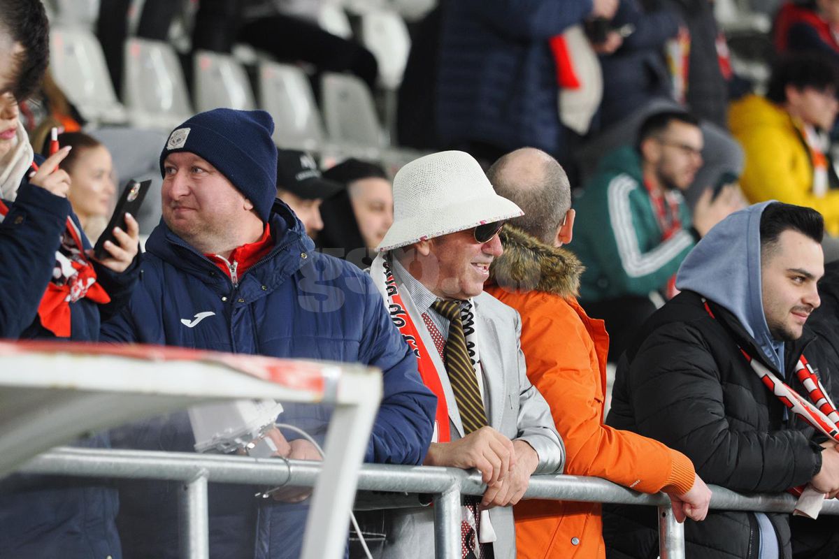 Dinamo - Oțelul 3-1 » Roșu aprins, Dinamo se ridică! Trupa lui Kopic a neutralizat-o și pe Oțelul. Cronica și notele date de Cristian Geambașu