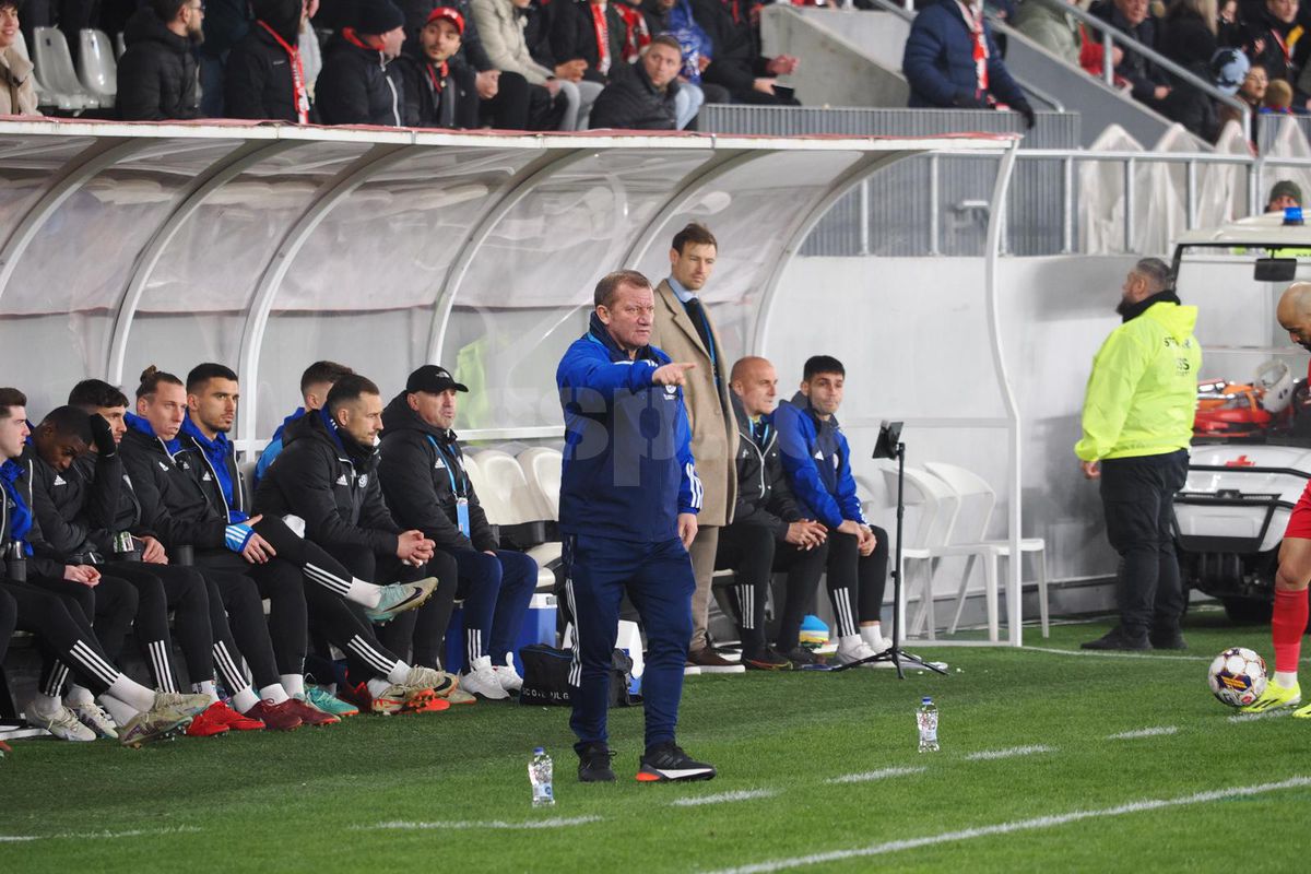 Dorinel Munteanu riscă o suspendare de 9 etape după meciurile cu Rapid și Dinamo în București!