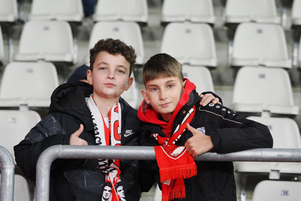 Dinamo - Oțelul 3-1 » Roșu aprins, Dinamo se ridică! Trupa lui Kopic a neutralizat-o și pe Oțelul. Cronica și notele date de Cristian Geambașu