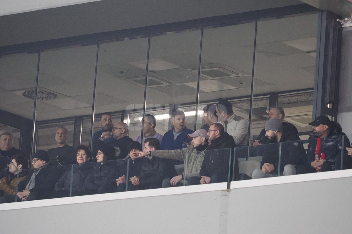 Ce nu s-a văzut la TV la Dinamo - Oțelul 3-1: surprins în ofsaid la „oficială” de fotoreporterul GSP