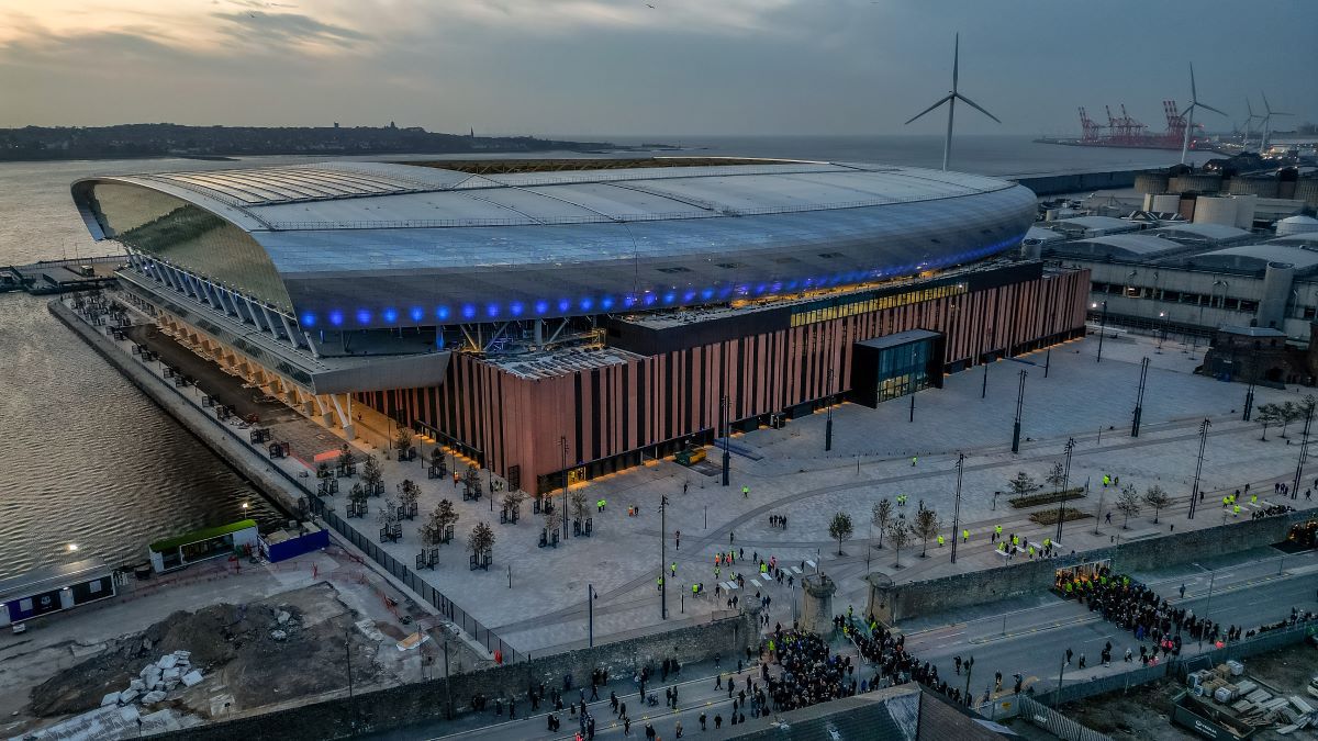 Suspendat în Premier League după ce a intrat cu trusa de scule pe stadion! Ce plănuia să facă