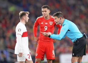 Arbitru fără mare experiență la nivel înalt la FCSB - PAOK! I-a mai condus pe roș-albaștri în 2013, în Liga Campionilor. Cum a arătat primul „11” atunci
