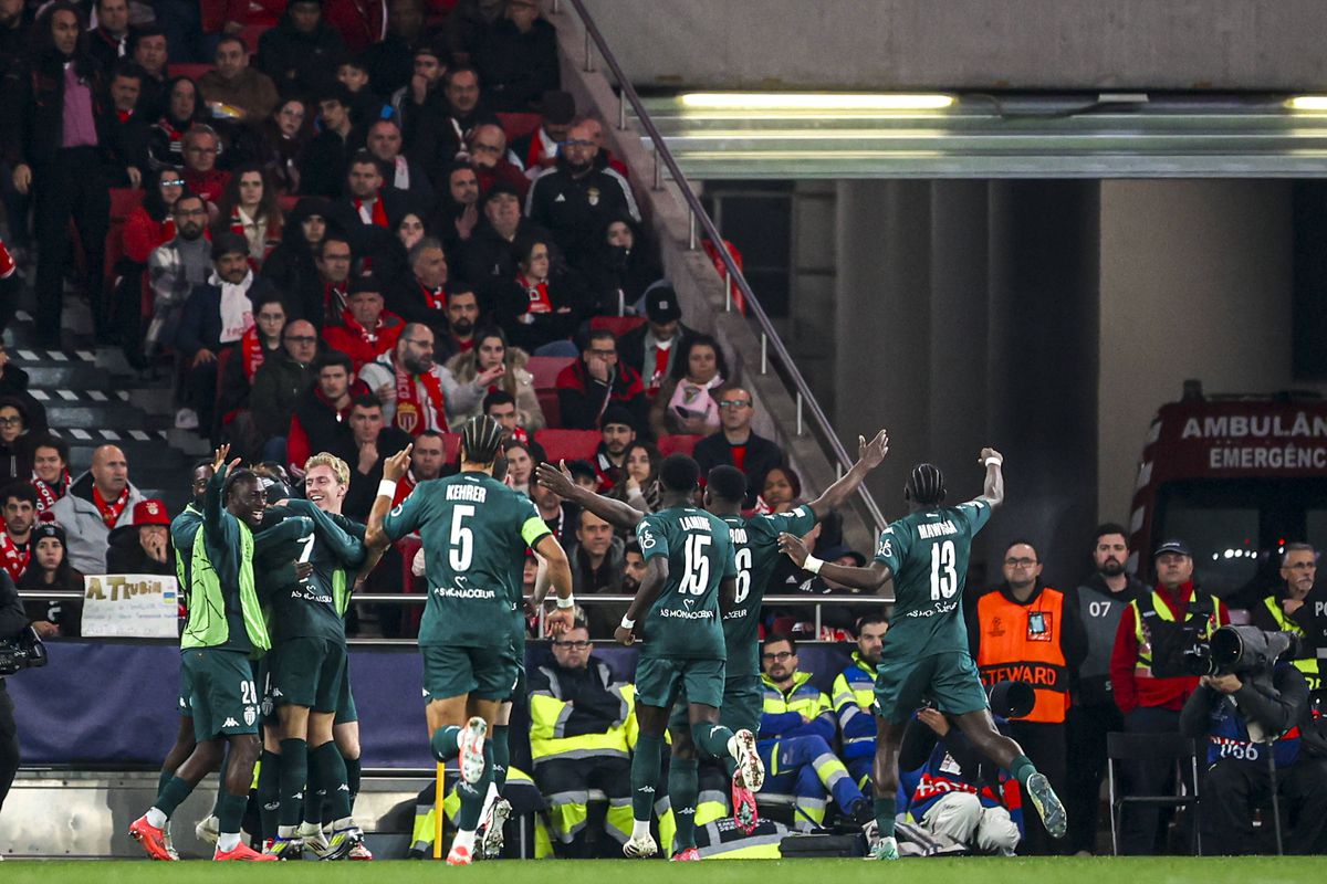 Patru răsturnări nebune în Benfica - Monaco