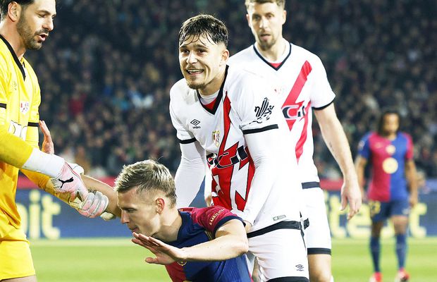 Andrei Rațiu, luat tare la ieșirea din stadion: „Te-ai simțit prejudiciat cu Barcelona?” » Românul a fost lăudat și de antrenor, și de rivali!