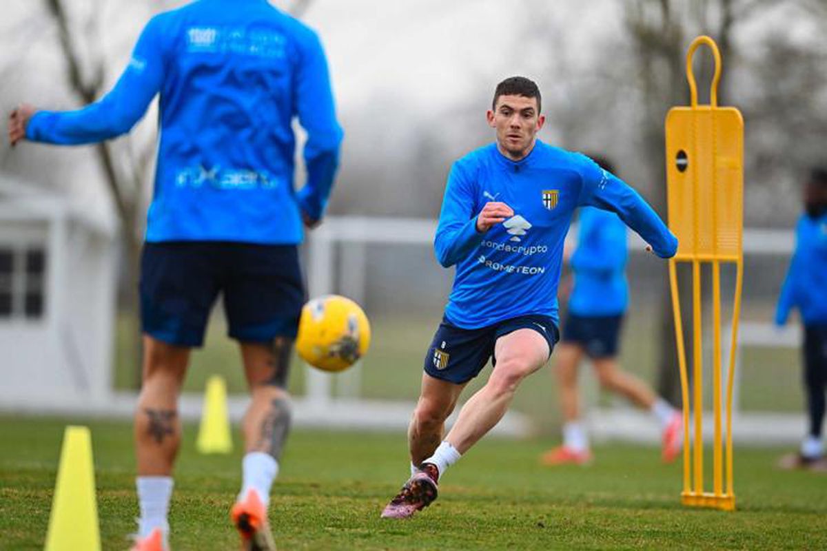 Un milion de euro pentru Cristi Chivu: clauza miraculoasă strecurată în contractul cu Parma! + Cine și cum a instrumentat din umbră instalarea românului