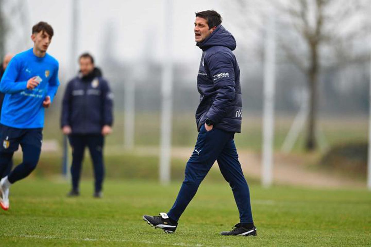 Cristi Chivu, la primul antrenament din postura de antrenor al Parmei