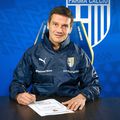 Cristi Chivu a semnat cu Parma. Foto: parmacalcio1913.com