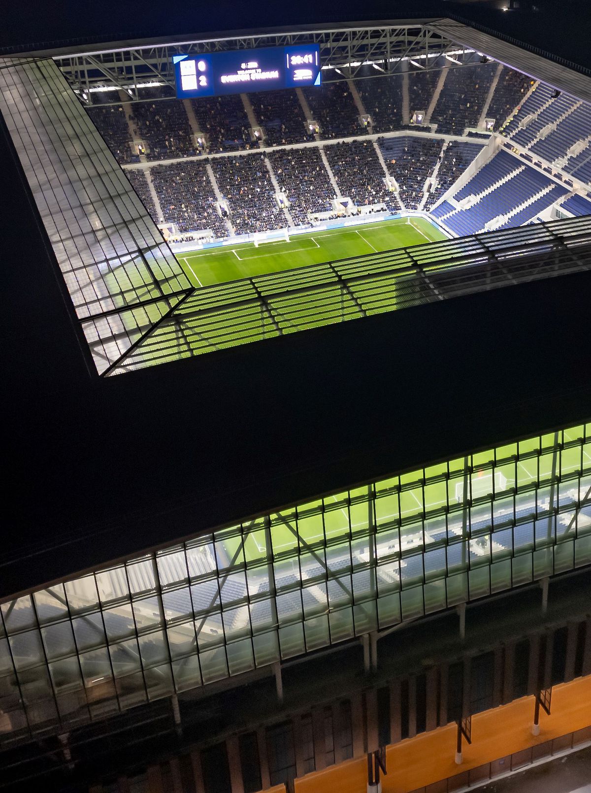 Suspendat în Premier League după ce a intrat cu trusa de scule pe stadion! Ce plănuia să facă