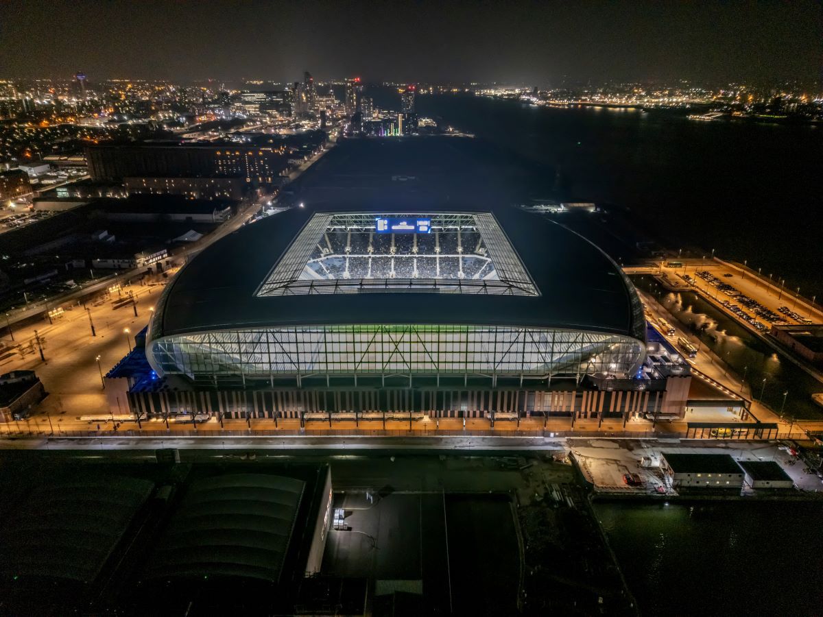 Suspendat în Premier League după ce a intrat cu trusa de scule pe stadion! Ce plănuia să facă