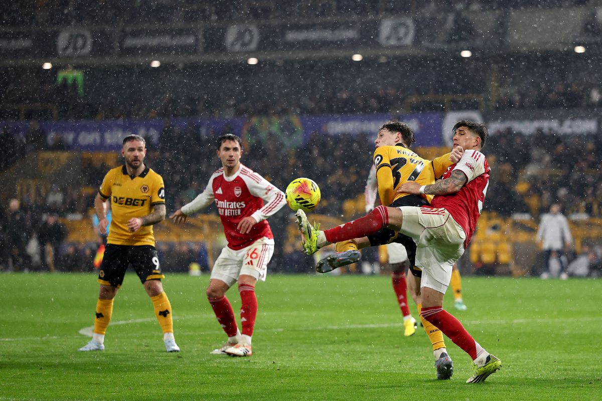 Arsenal se încurcă cu „lanterna roșie” Wolverhampton