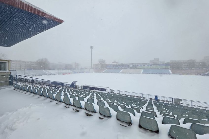 Din cauza vremii, instarea suporterilor la meciul dintre Oțelul Galați și UTA va fi liber / foto: Facebook