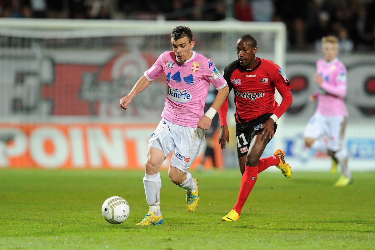 „Acum o să spuneți iar că sunt rasist” » A jucat în Franța, are 500 de meciuri în Superliga și explică diferența: „Nu mi-e rușine să recunosc”