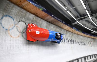 Unul dintre cei mai galonați piloți de bob ai Germaniei îi laudă pe români: „Locul cinci este un succes enorm”