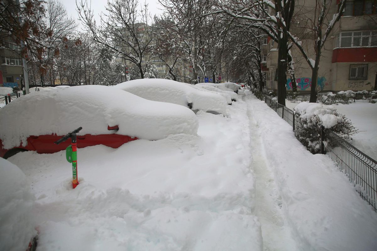 Zăpadă București - februarie 2026