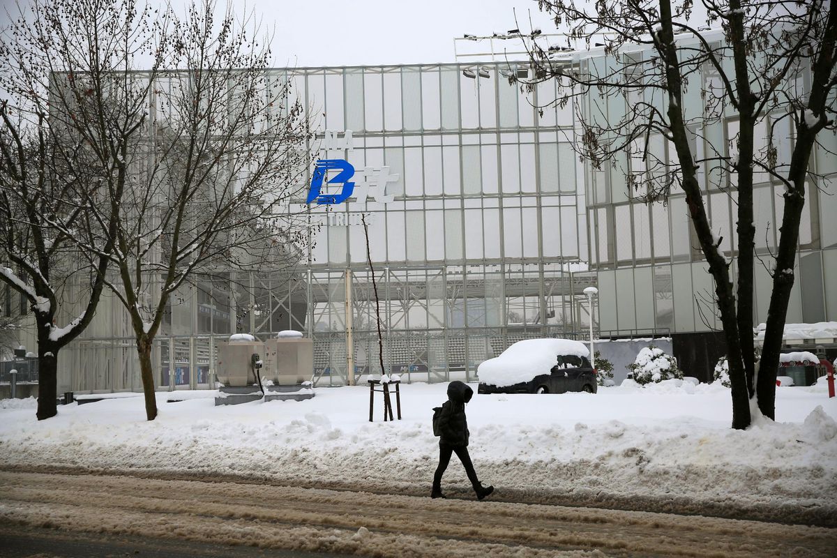 Olimpiada de Iarnă de la București, peste Milano Cortina » Imagini spectaculoase, dar și șocante din Capitală