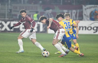 După Aioani, un alt rapidist se „rupe” înainte de meciul cu Dinamo: „Indisponibil pentru 3-4 săptămâni”