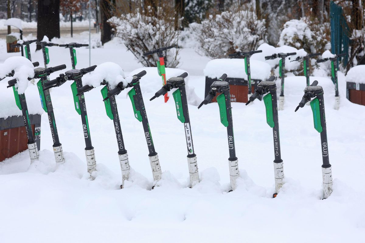 Zăpadă București - februarie 2026