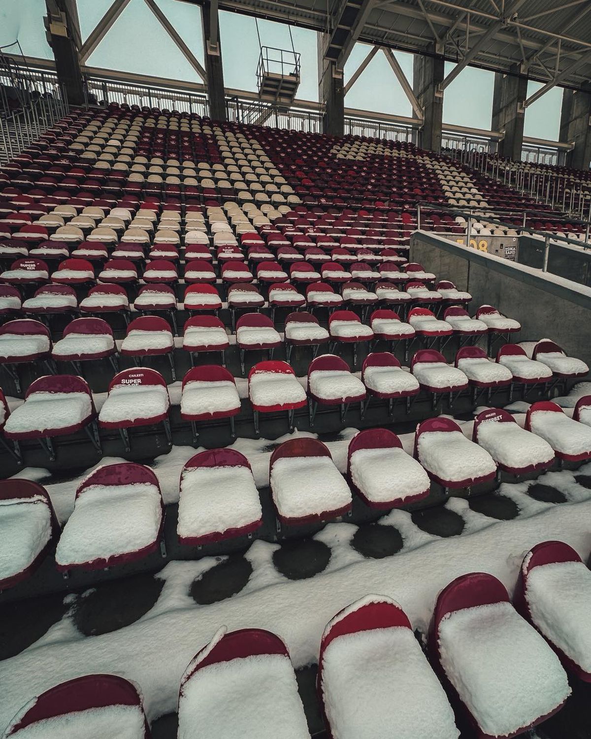 România în COD ROȘU: se mai joacă etapa din Superliga? » LPF, reacție oficială pentru GSP: „Acestea sunt problemele”