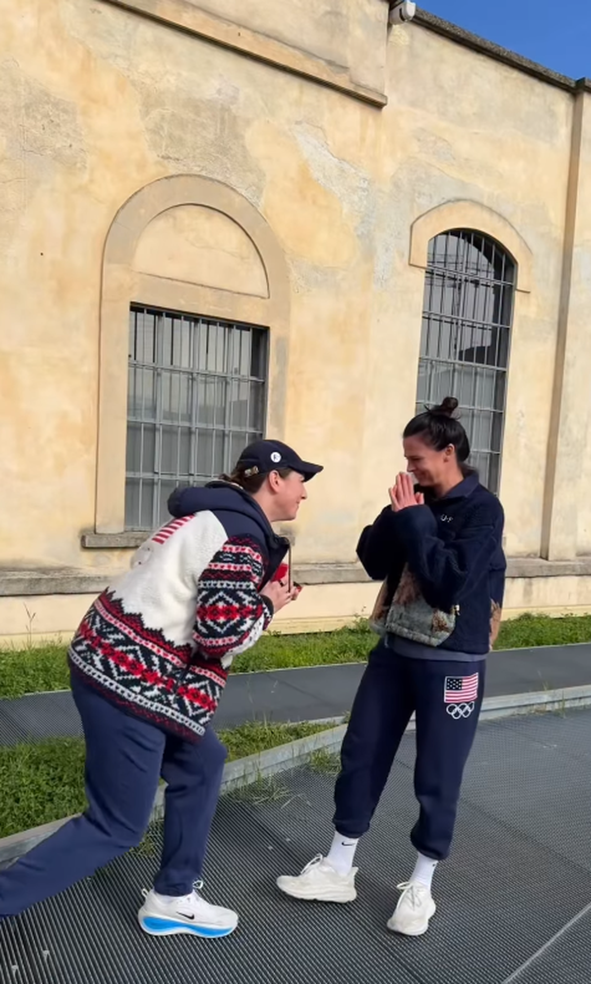 Brittany Bowe a fost cerută în căsătorie de iubita ei, Hilary Knight