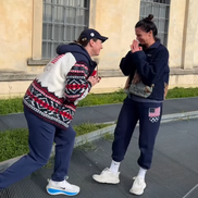 Brittany Bowe a fost cerută în căsătorie de iubita ei, Hilary Knight // FOTO: Instagram