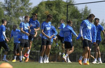 FCSB, Gigi Becali revoluționează carantina! Îi cheamă pe jucători la antrenamente: „Dacă se întâmplă asta, vom opri tot!”