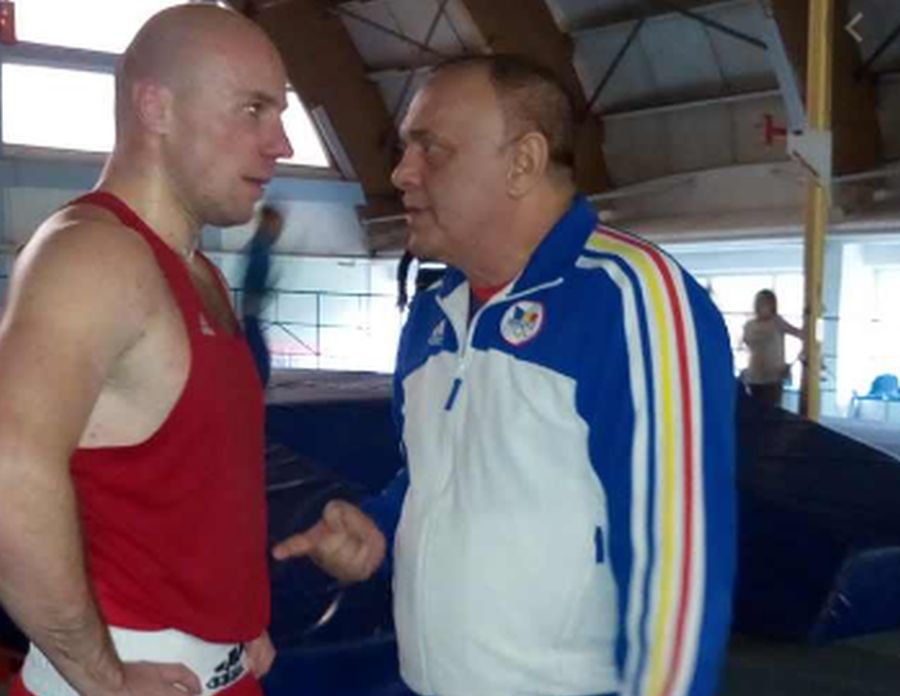 Vitalie Mârza (stânga) e puglistul acuzat că l-a bătut pe Mihai Oprea / FOTO: SCM Bacău Vitalie Mârza (stânga) e puglistul acuzat că l-a bătut pe Mihai Oprea / FOTO: SCM Bacău