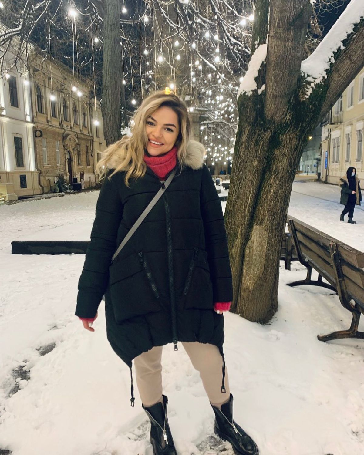 „Regina Piteștiului” și-a făcut apariția la „decisivul” pentru Superligă » Soțul, fost campion al României, s-a făcut antrenor