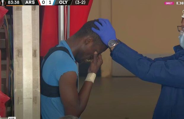 FOTO A luat „roșu” și a izbucnit în plâns » Momente incredibile pe Emirates