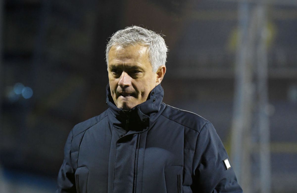 Jose Mourinho și-a distrus jucătorii, după umilința care îl poate costa postul: „Parcă nu știau ce meci joacă”