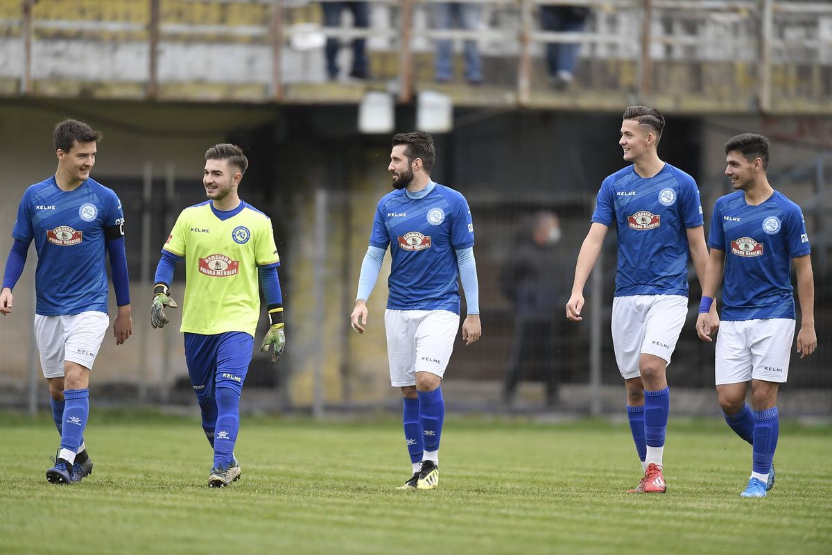 Zăpada încurcă fotbalul din ligile inferioare! Un meci, în pericol de amânare: „Suntem în prag de carantină, nu putem aduna oameni la deszăpezire”