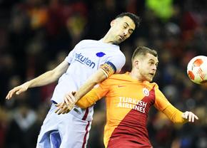 Cum au fost văzuți românii în Galatasaray - Barcelona: „Cicâldău n-a putut organiza rețeaua de pase la mijloc. Trebuia scos mai devreme”