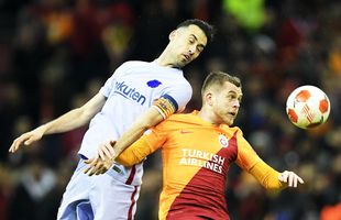 Cum au fost văzuți românii în Galatasaray - Barcelona: „Cicâldău n-a putut organiza rețeaua de pase la mijloc. Trebuia scos mai devreme”