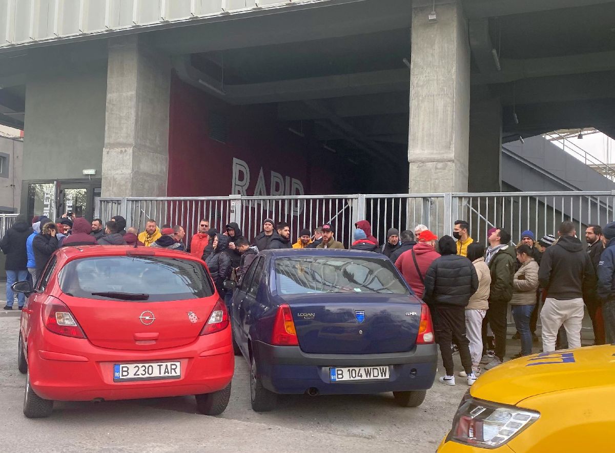 WOW! Imagini de azi: coadă imensă la casa de bilete a noului stadion Rapid! Va fi SOLD OUT din prima zi