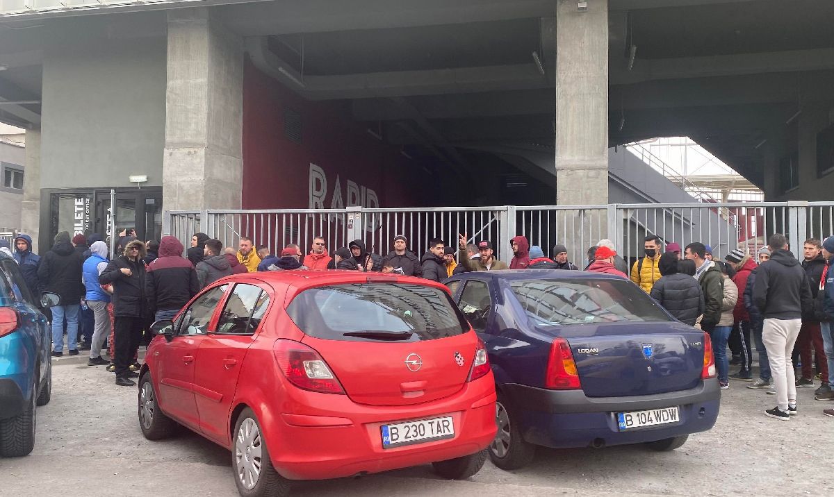 WOW! Imagini de azi: coadă imensă la casa de bilete a noului stadion Rapid! Va fi SOLD OUT din prima zi