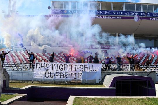 Suporterii au venit la antrenamentul de azi al lui FC Argeș / Sursă foto: Facebook@FC Argeș (Gabriela Neacșu)