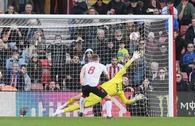 Meci-spectacol în Premier League: Tottenham, egalată la 3 în prelungiri de ultima clasată!