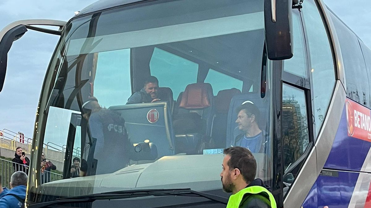 Ce nu s-a văzut la TV înainte de FCSB - CS Universitatea Craiova » Cum a fost surprins suspendatul Mihai Pintilii