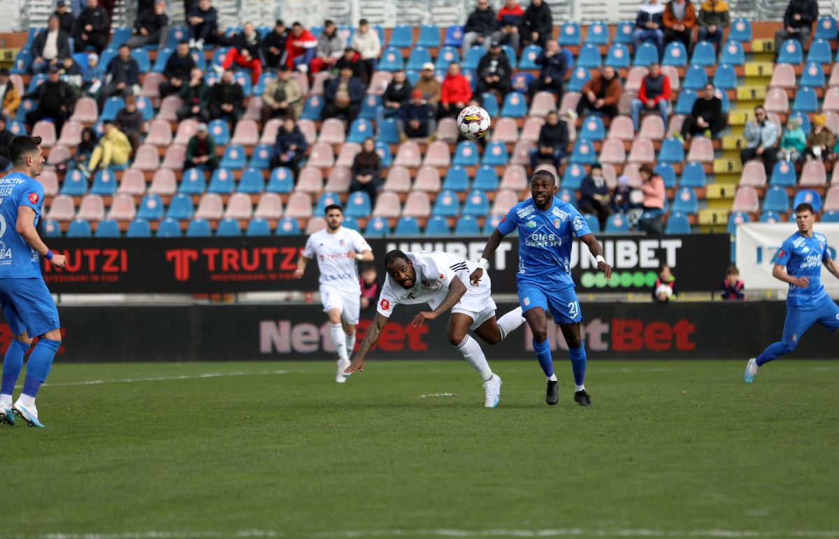 FC Botoșani - Chindia Târgoviște 1-0. Clonați-l pe Mailat! Moldovenii au dat lovitura în minutul 90, iar criza dâmbovițenilor se adâncește