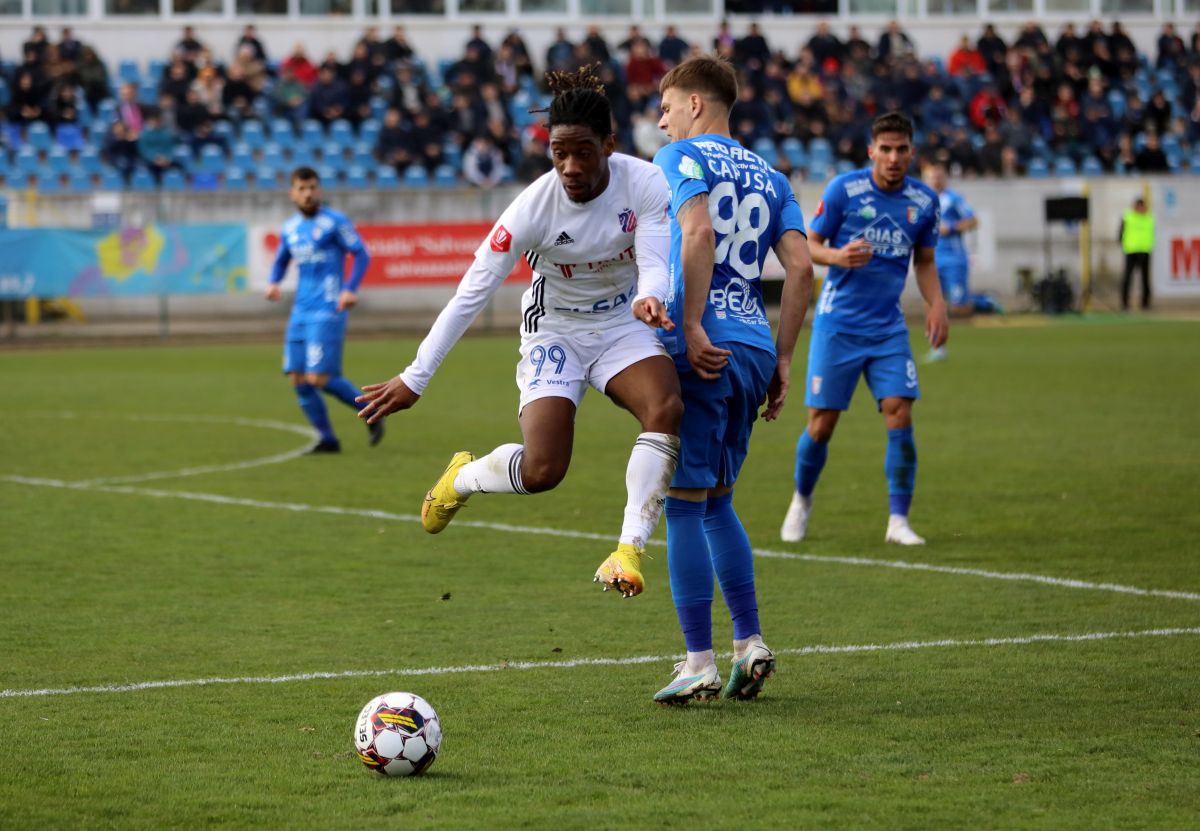 FC Botoșani - Chindia Târgoviște 1-0. Clonați-l pe Mailat! Moldovenii au dat lovitura în minutul 90, iar criza dâmbovițenilor se adâncește